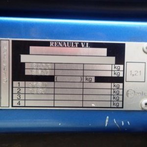 foto 12t Renault 9.2m skříň