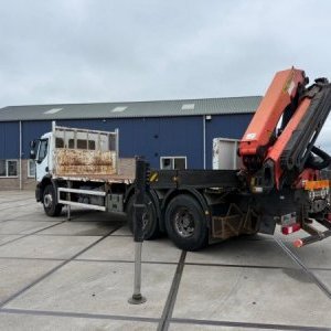 foto EUR5 Renault 6x4 valník + Palfinger 22tm / 15m