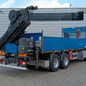 foto Eur6 Renault 6x4 valník 6.8m + Hiab 18tm (dosah 14.5m)