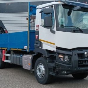 foto Eur6 Renault 6x4 valník 6.8m + Hiab 18tm (dosah 14.5m)