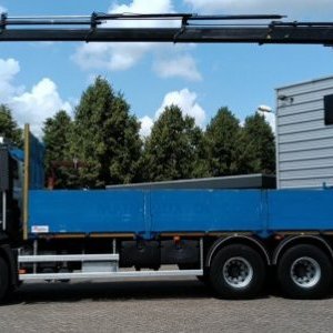 foto Eur6 Renault 6x4 valník 6.8m + Hiab 18tm (dosah 14.5m)