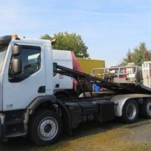 foto odtah 6x2 plato 6.6m+BDF Renault 26t, naviják